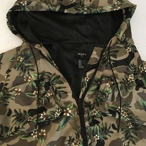 Forever 21 Men's Vintage Light Jacket Medium Mint Floral Camo Windbreaker Hoodie
